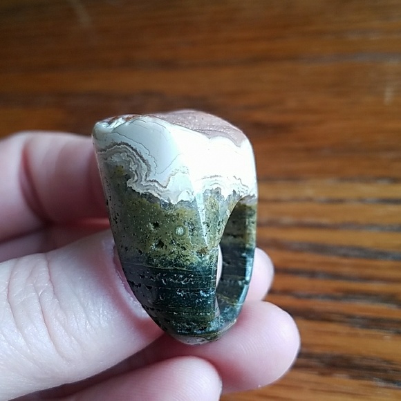 One of a kind natural carved jasper ring - Picture 6 of 8
